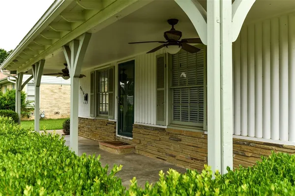 a house view with a outdoor space