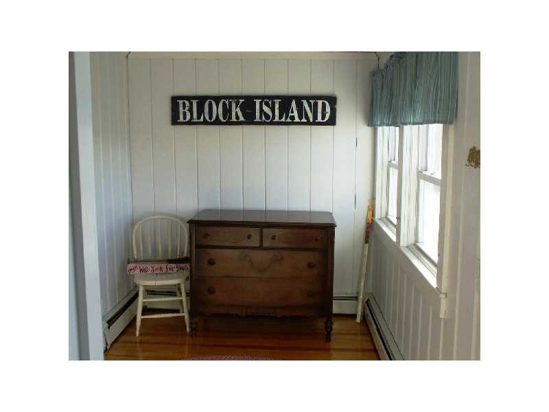 394 Pilot Hill Road Block Island, RI 02807 - Photo 4 of 14 Entry.