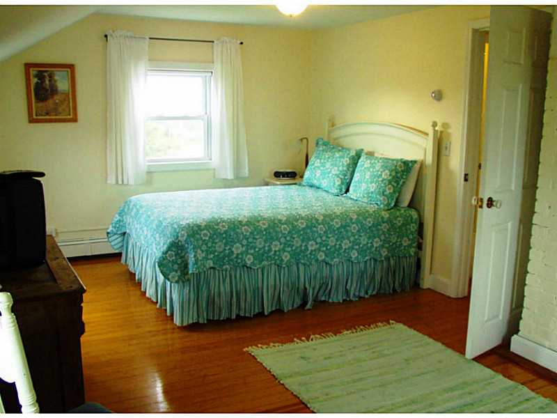 394 Pilot Hill Road Block Island, RI 02807 - Photo 8 of 14 Master Bedroom.
