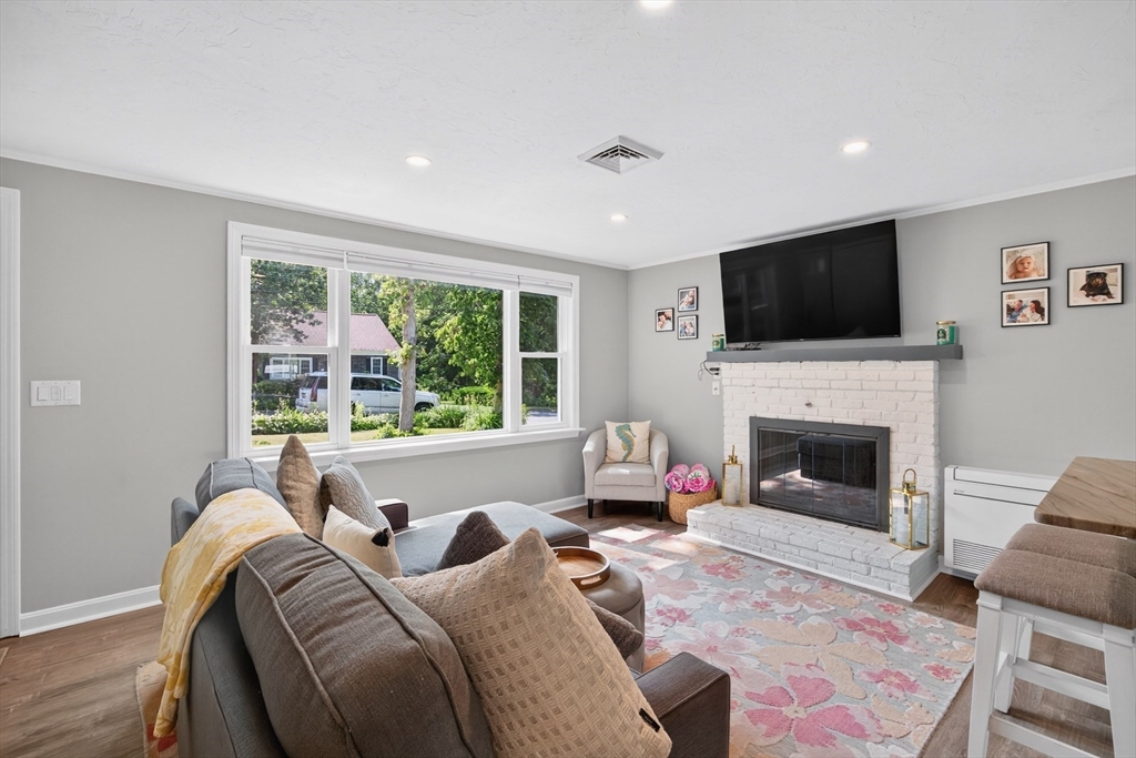 24 Tabor Road Sandwich, MA 02644 - Photo 7 of 35