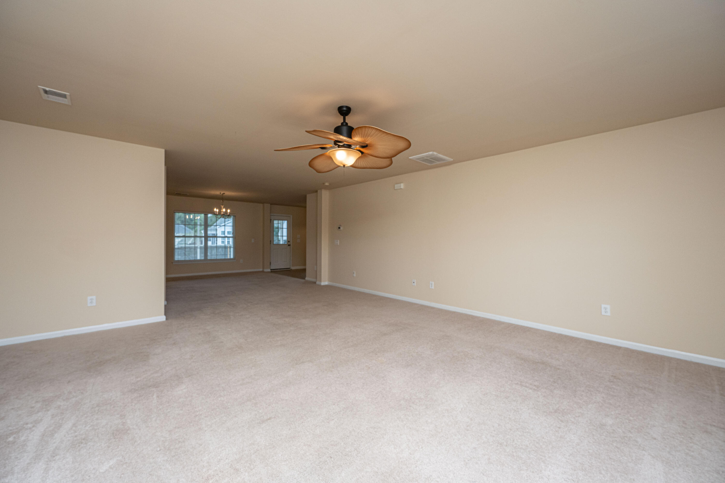 271 Emerald Isle Drive Moncks Corner, SC 29461 - Photo 8 of 46 271EmeraldIsleDr008