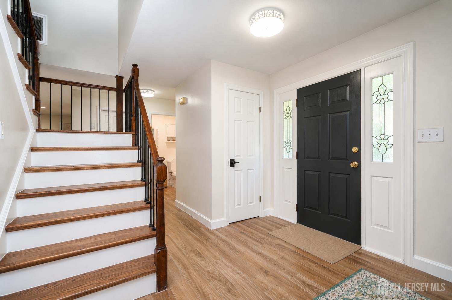 101 Fawn Drive Matawan, NJ 07747 - Photo 9 of 51