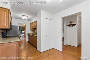 1077 Willow Grove Court Rochester Hills, MI 48307 - Photo 7 of 34