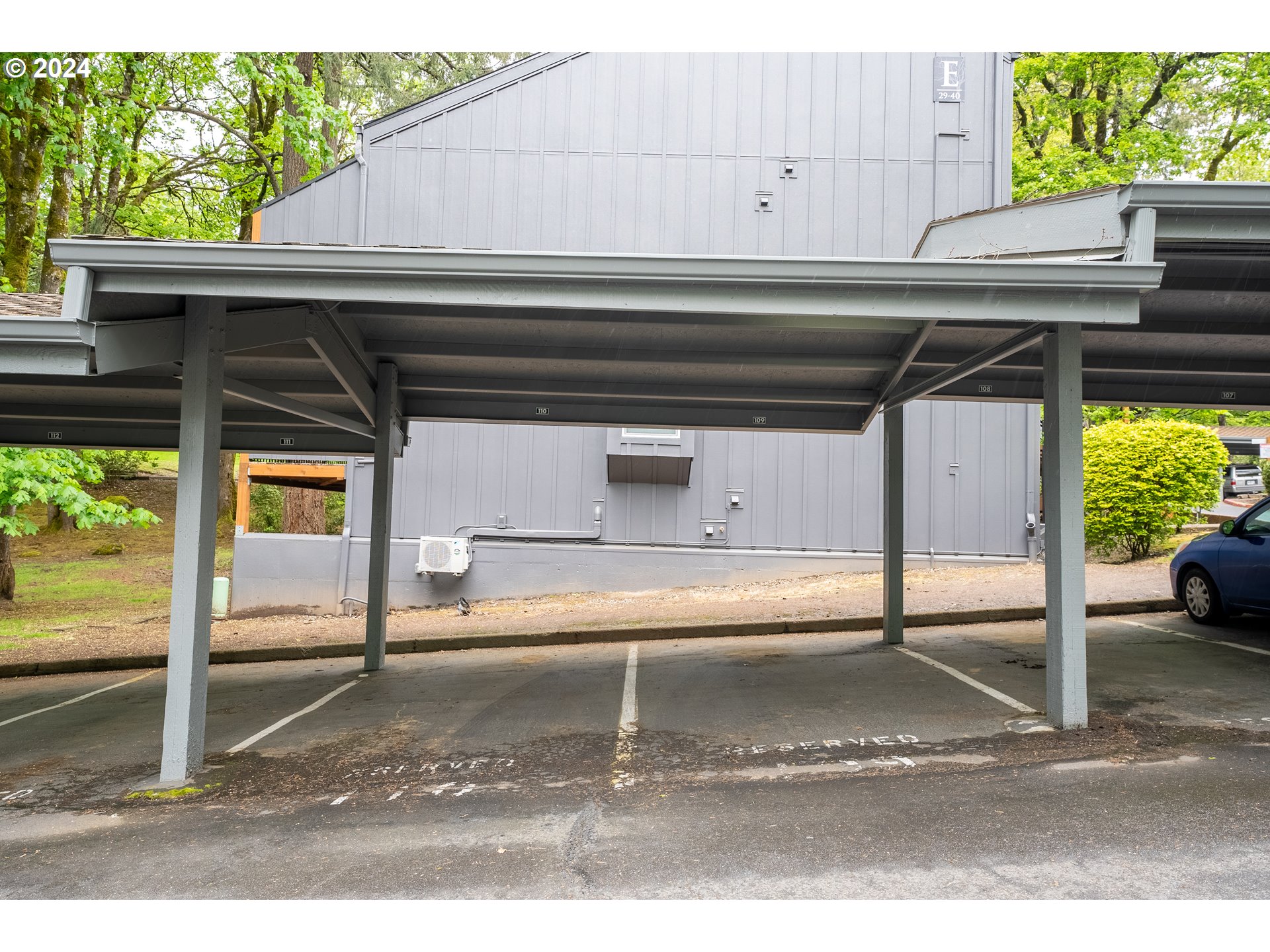 100 Kerr Parkway, Unit 32 Lake Oswego, OR 97035 - Photo 19 of 33 a view of house with a outdoor space