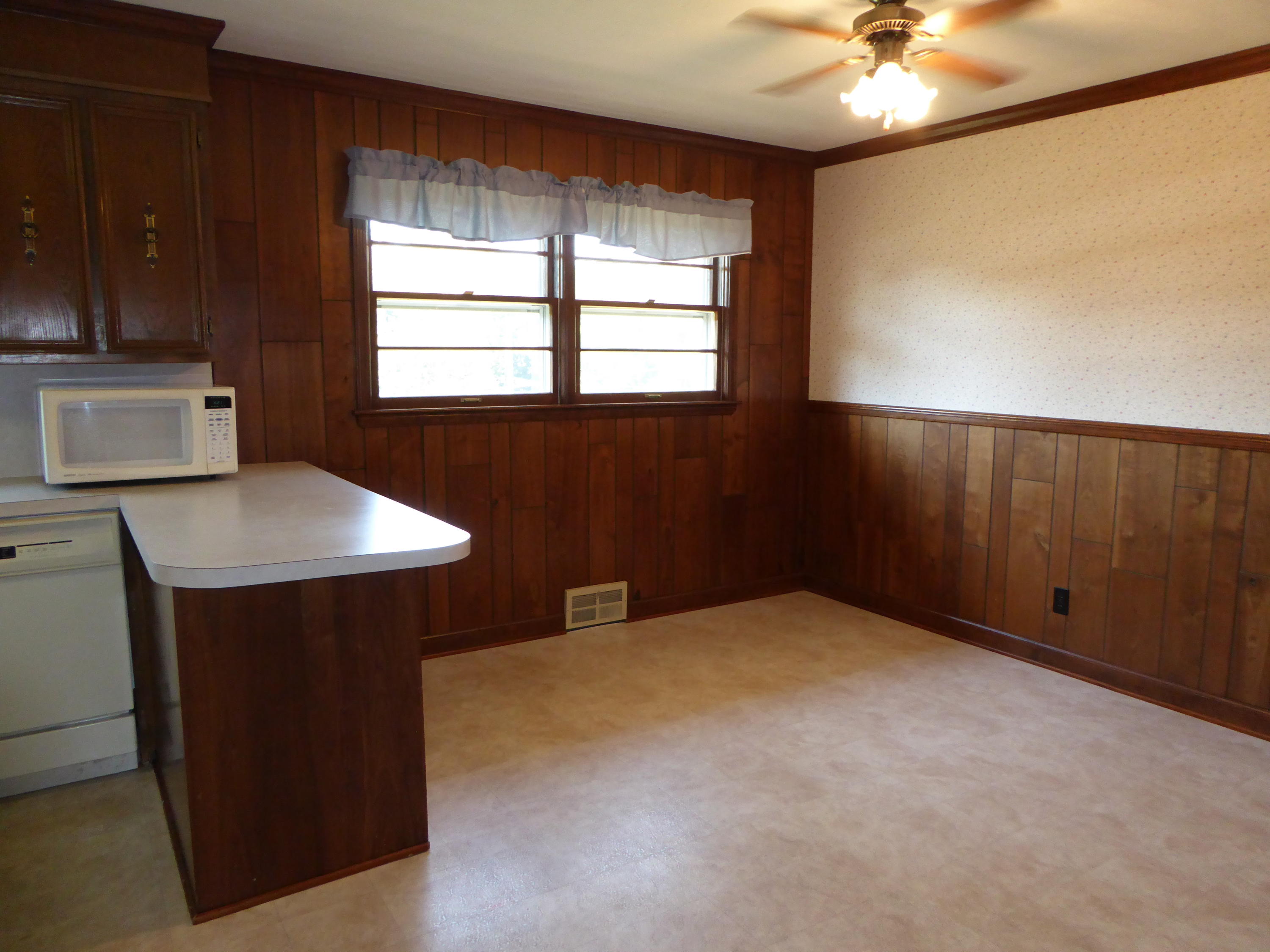 1775 Scuffling Hill Road Rocky Mount, VA 24151 - Photo 25 of 48 26 Dining Area