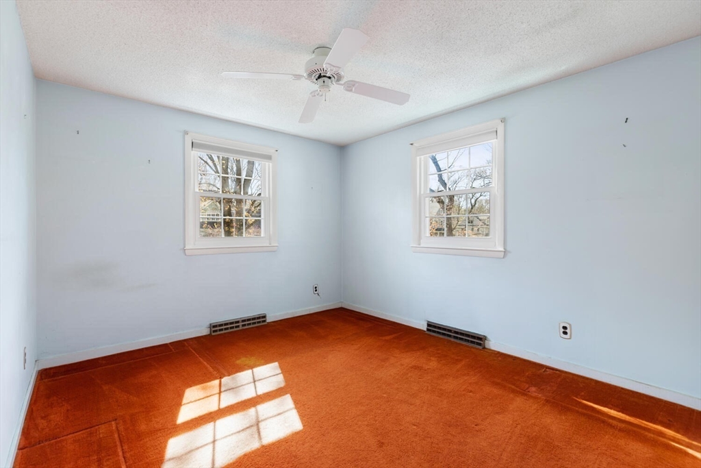 20 Douglas Road Lexington, MA 02420 - Photo 18 of 36