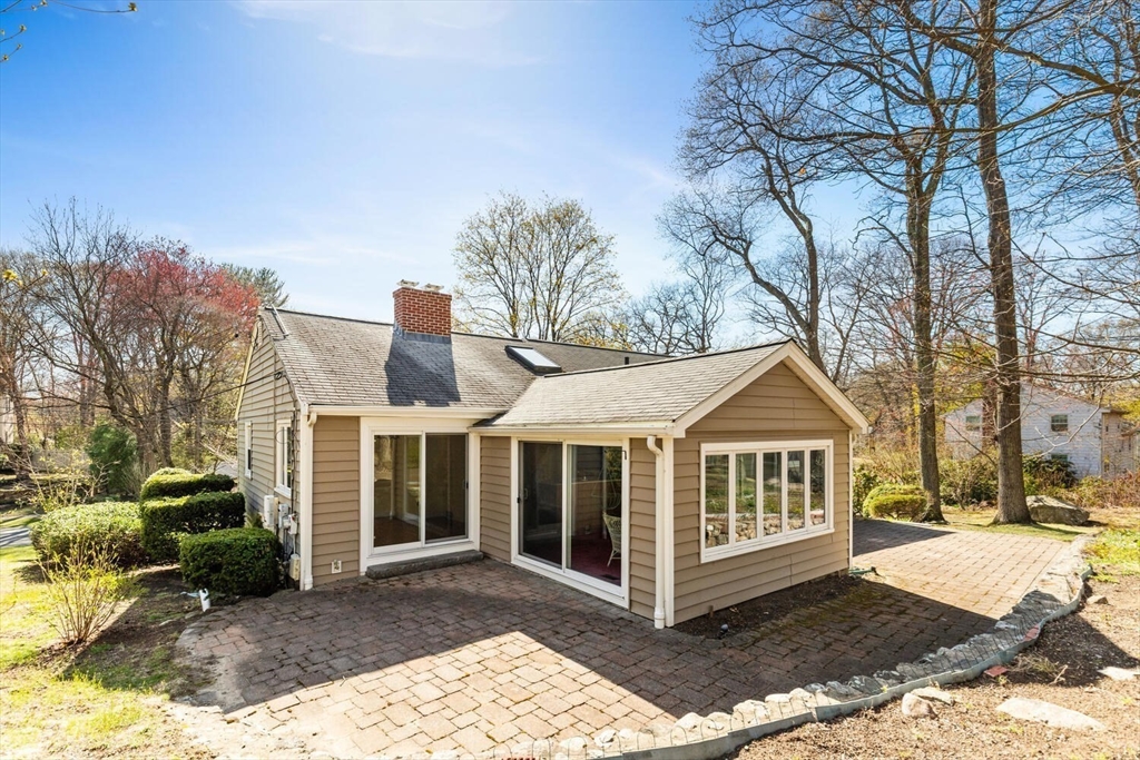 20 Douglas Road Lexington, MA 02420 - Photo 28 of 36