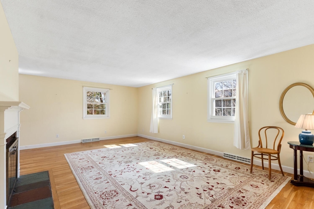20 Douglas Road Lexington, MA 02420 - Photo 3 of 36