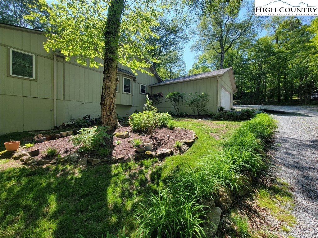 150 Rough Ridge Road Sugar Mountain, NC 28604 - Photo 21 of 23 Gallery Image 21