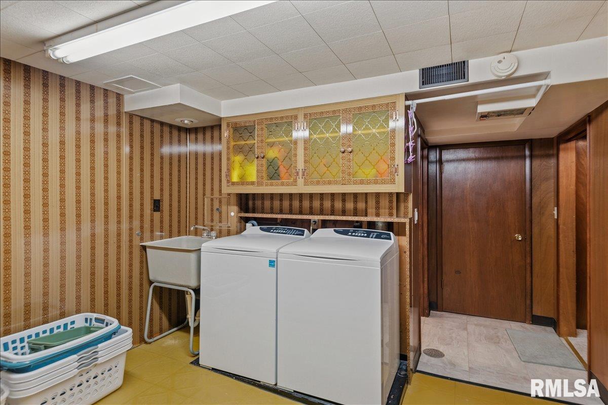45 Lambert Lane Springfield, IL 62704 - Photo 23 of 39 Gallery Image 23