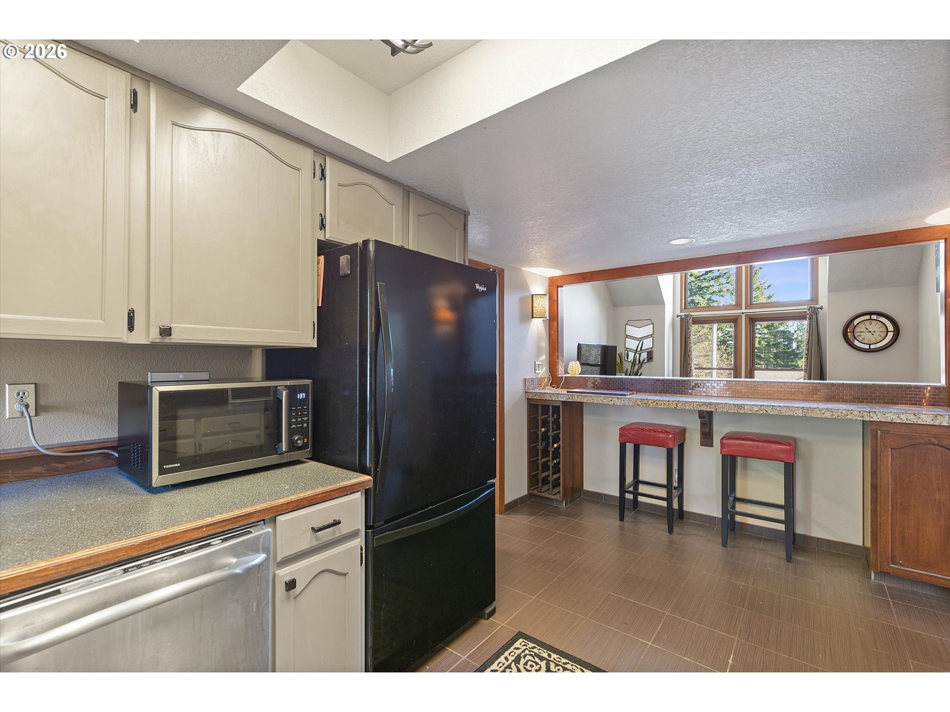 7655 Ridgewood Drive Gladstone, OR 97027 - Photo 8 of 43