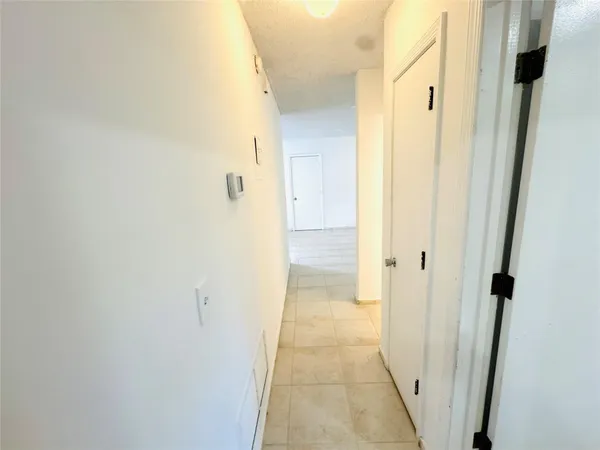 $2,200 | 349 Southeast 12th Avenue, Pompano Beach, FL 33060