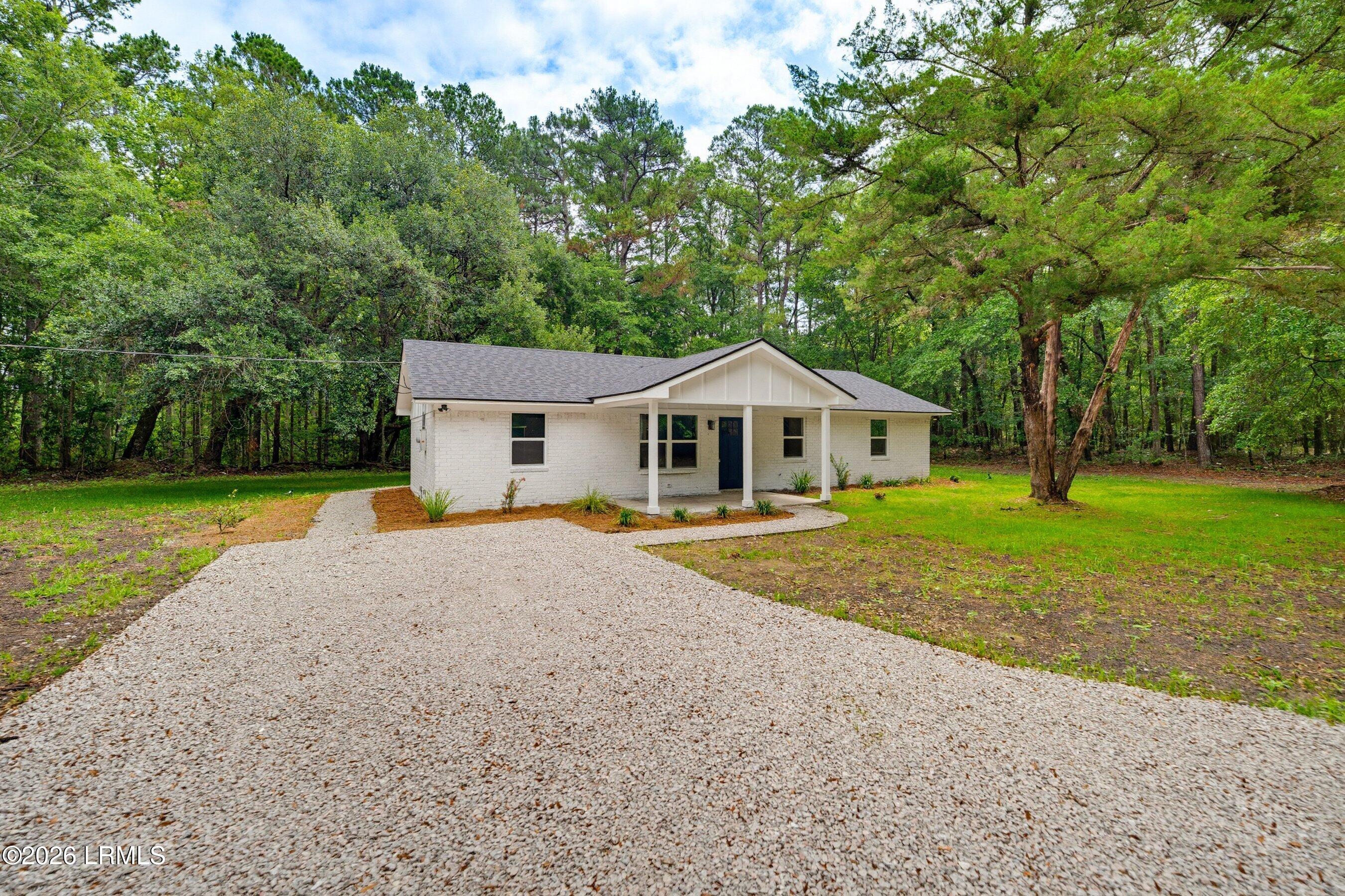 95 Fox Lane Ridgeland, SC 29936 - Photo 2 of 21 Front