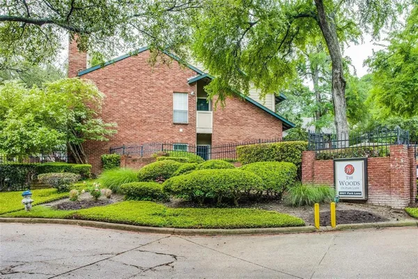 $1,650 | 8601 Park Lane, Unit 212, Dallas, TX 75231