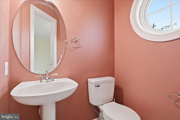$3,350 | 981 Herons Run Lane, Woodbridge, VA 22191