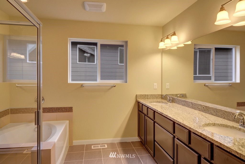 5467 Timber Ridge Drive, Unit 5060 Mount Vernon, WA 98273 - Photo 8 of 17 Gallery Image 8