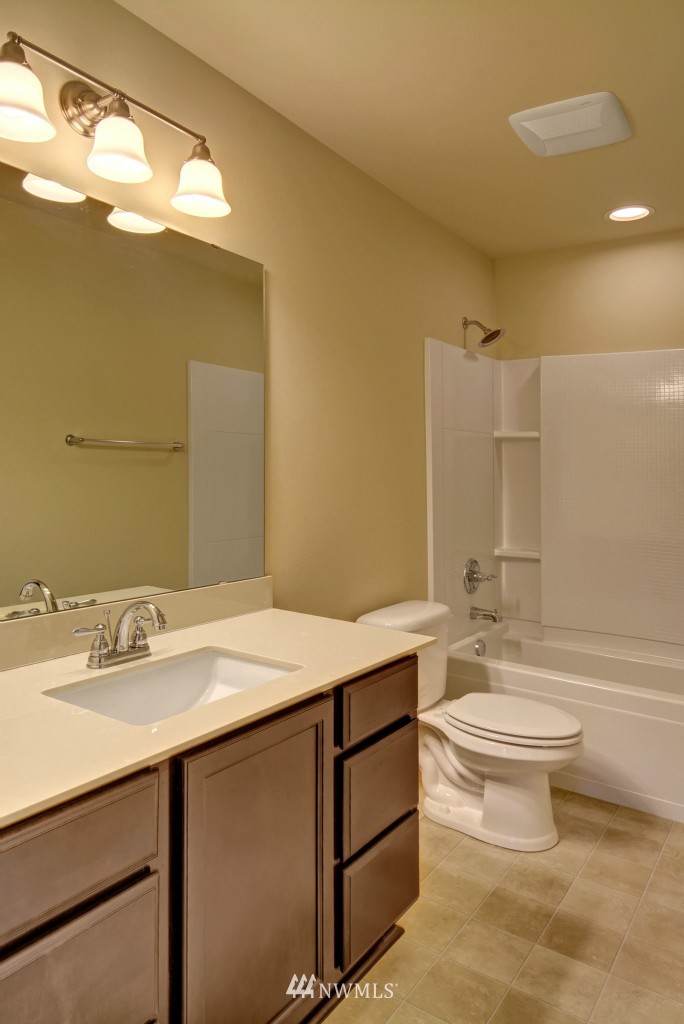 5467 Timber Ridge Drive, Unit 5060 Mount Vernon, WA 98273 - Photo 9 of 17 Gallery Image 9