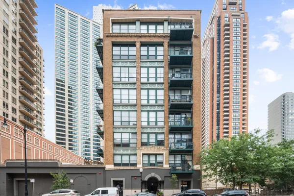 $425,000 | 1133 South Wabash Avenue, Unit 602, Chicago, IL 60605