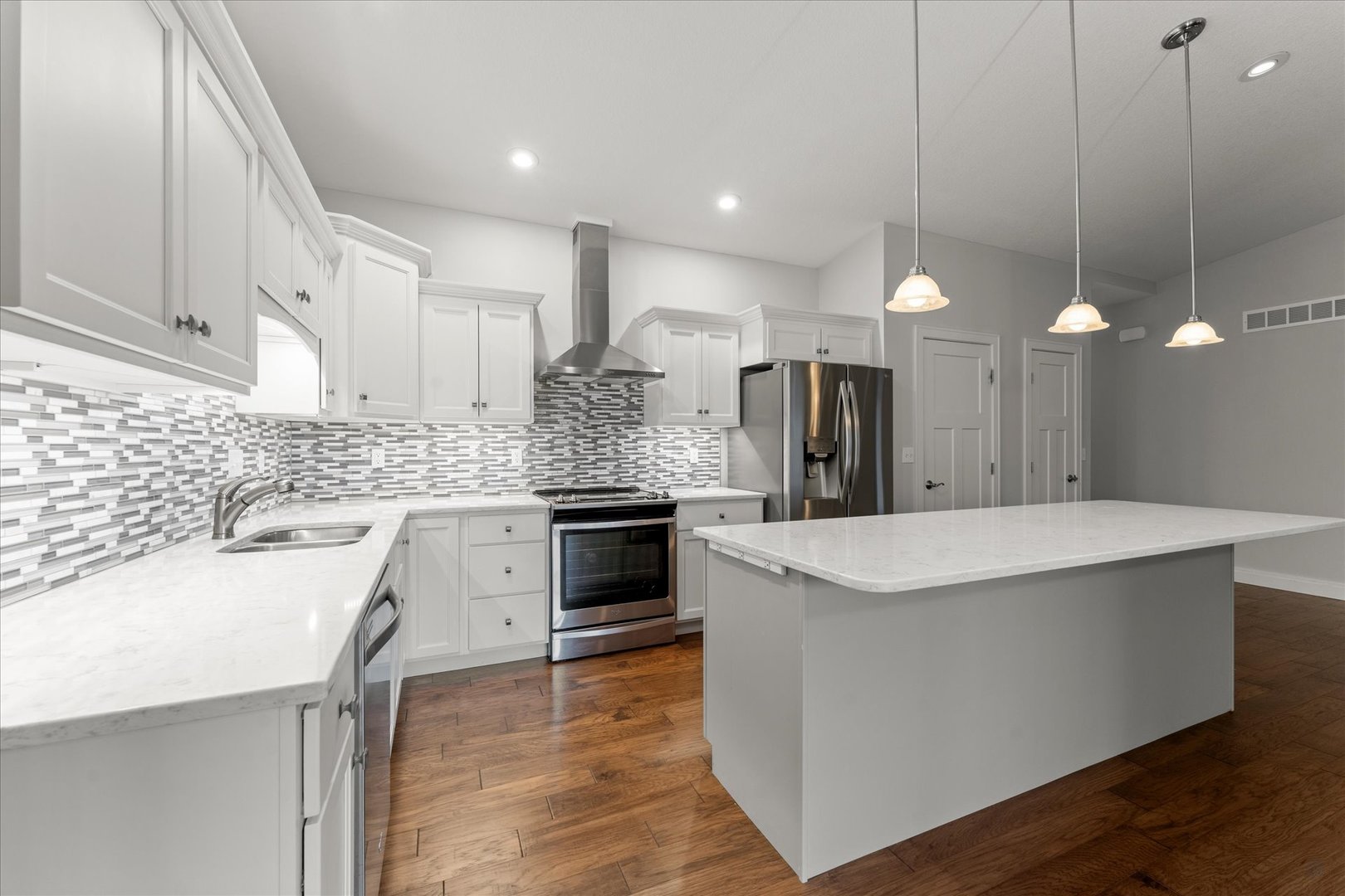 1806 Lake Ridge Court, Unit 1806 Mahomet, IL 61853 - Photo 12 of 53 Gallery Image 12