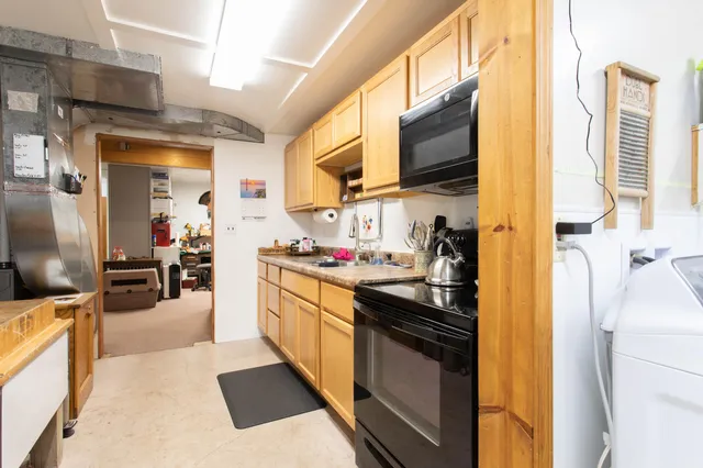 $680,000 | 8980 East 128th Street, Sand Lake, MI 49343