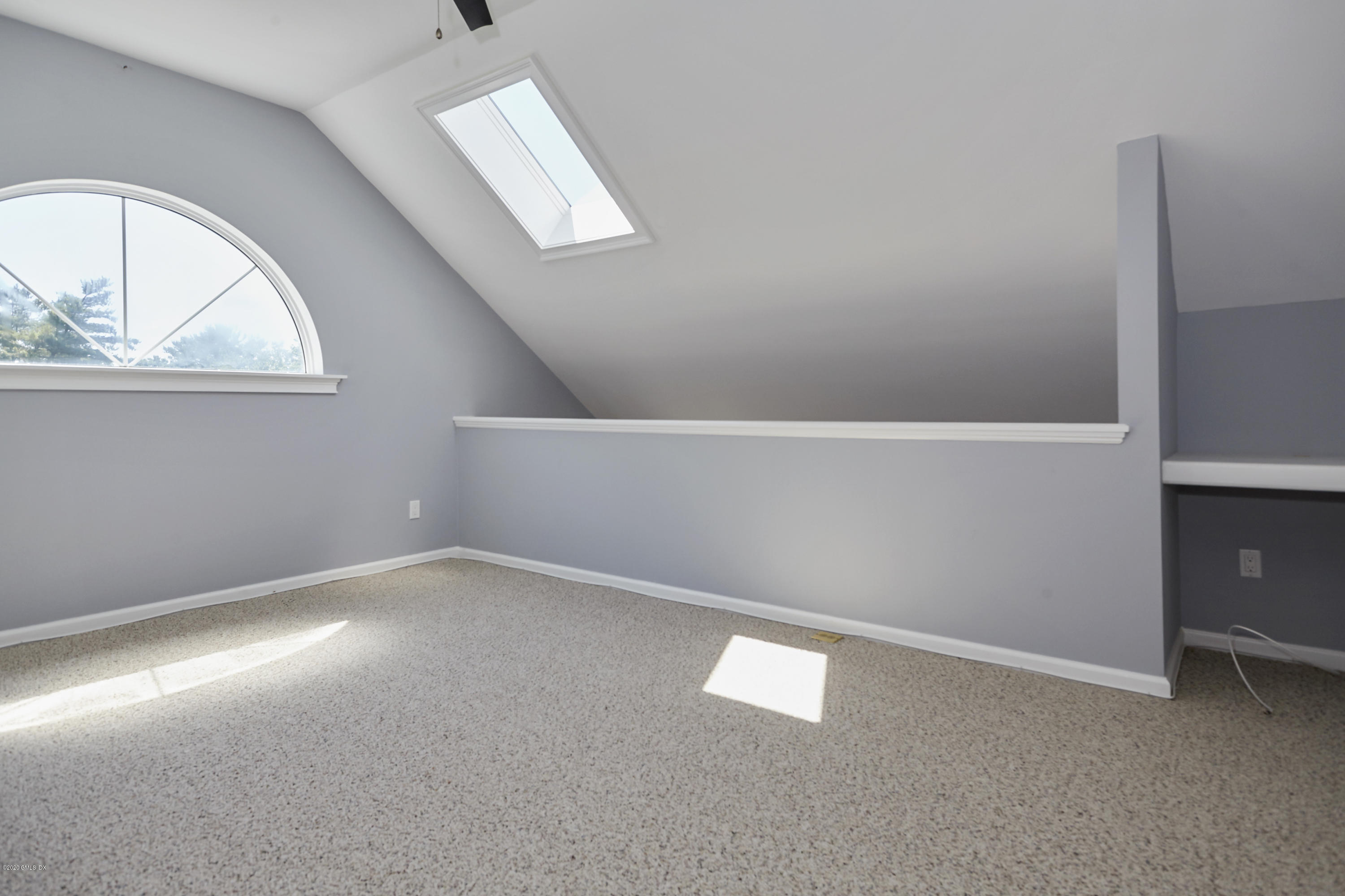160 East Elm Street, Unit C3 Greenwich, CT 06830 - Photo 7 of 11 012-photo-loft-room-7231050