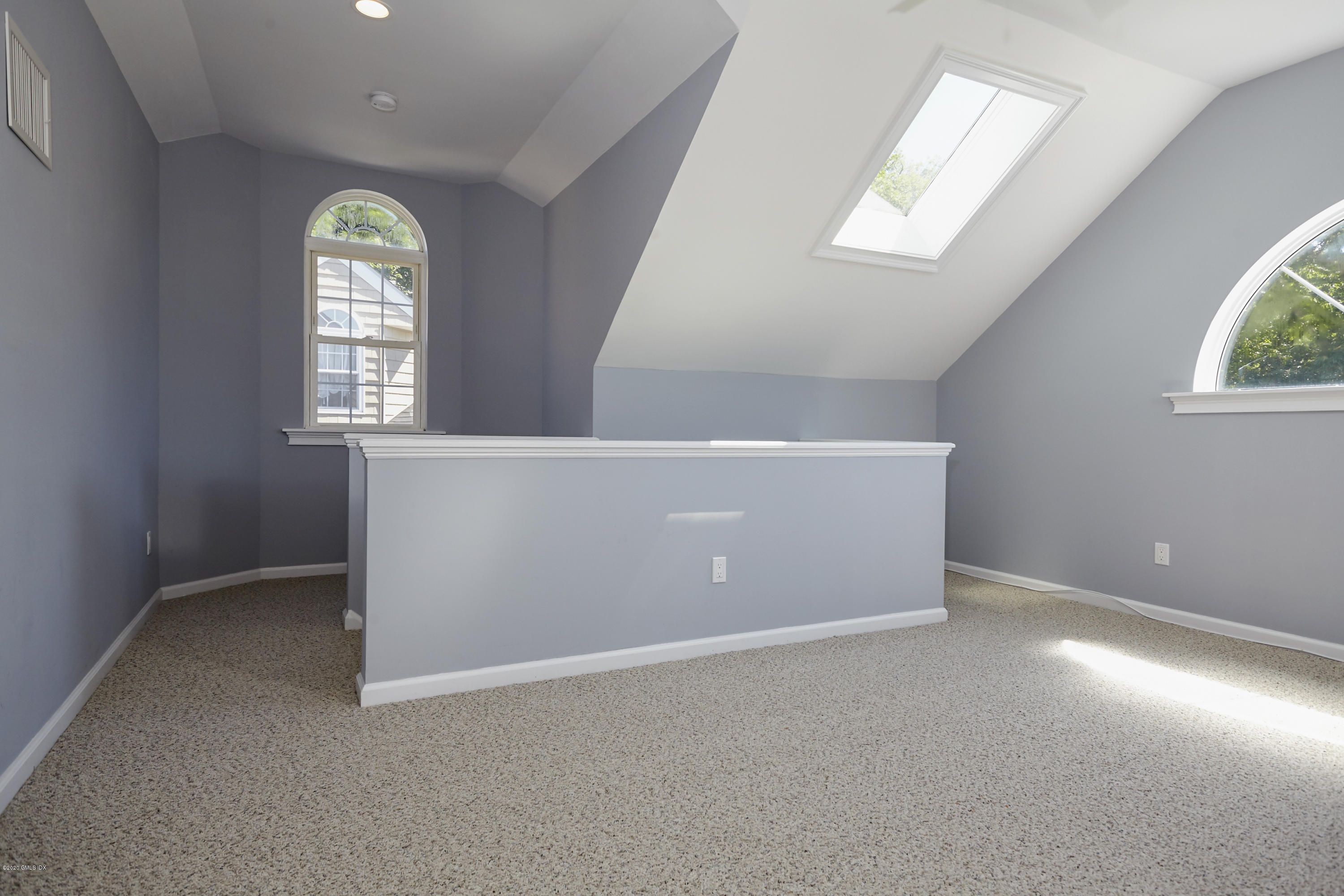 160 East Elm Street, Unit C3 Greenwich, CT 06830 - Photo 8 of 11 014-photo-loft-room-7231051