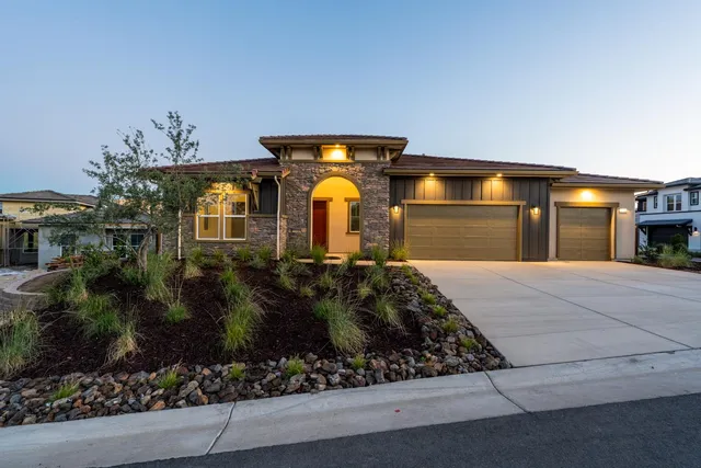 $729,999 | 4527 Iron Creek, Friant, CA 93626