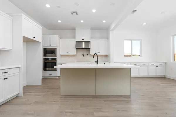 $745,999 | 4527 Iron Creek, Friant, CA 93626