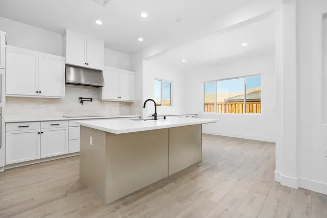 $745,999 | 4527 Iron Creek, Friant, CA 93626