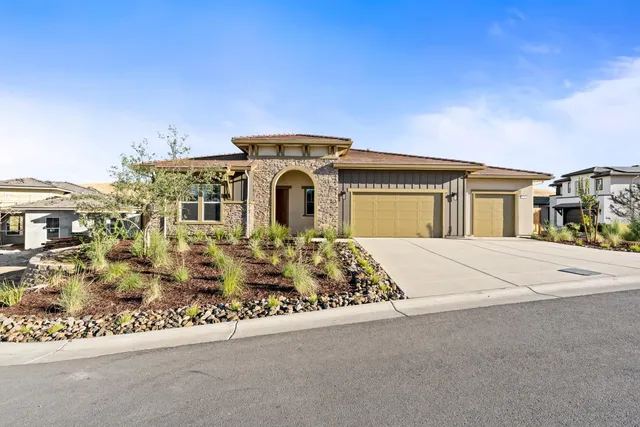 $745,999 | 4527 Iron Creek, Friant, CA 93626