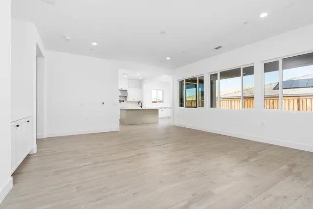 $729,999 | 4527 Iron Creek, Friant, CA 93626