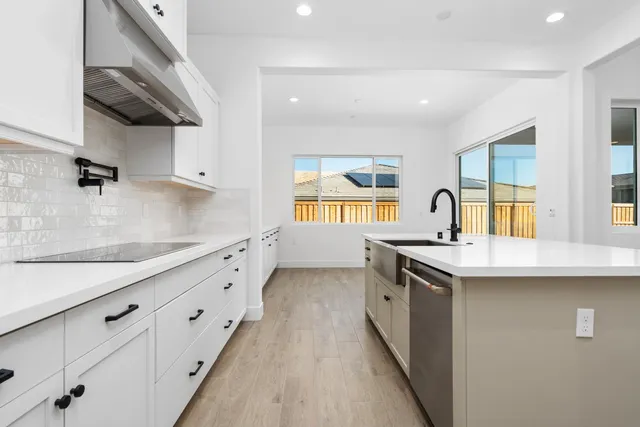 $745,999 | 4527 Iron Creek, Friant, CA 93626