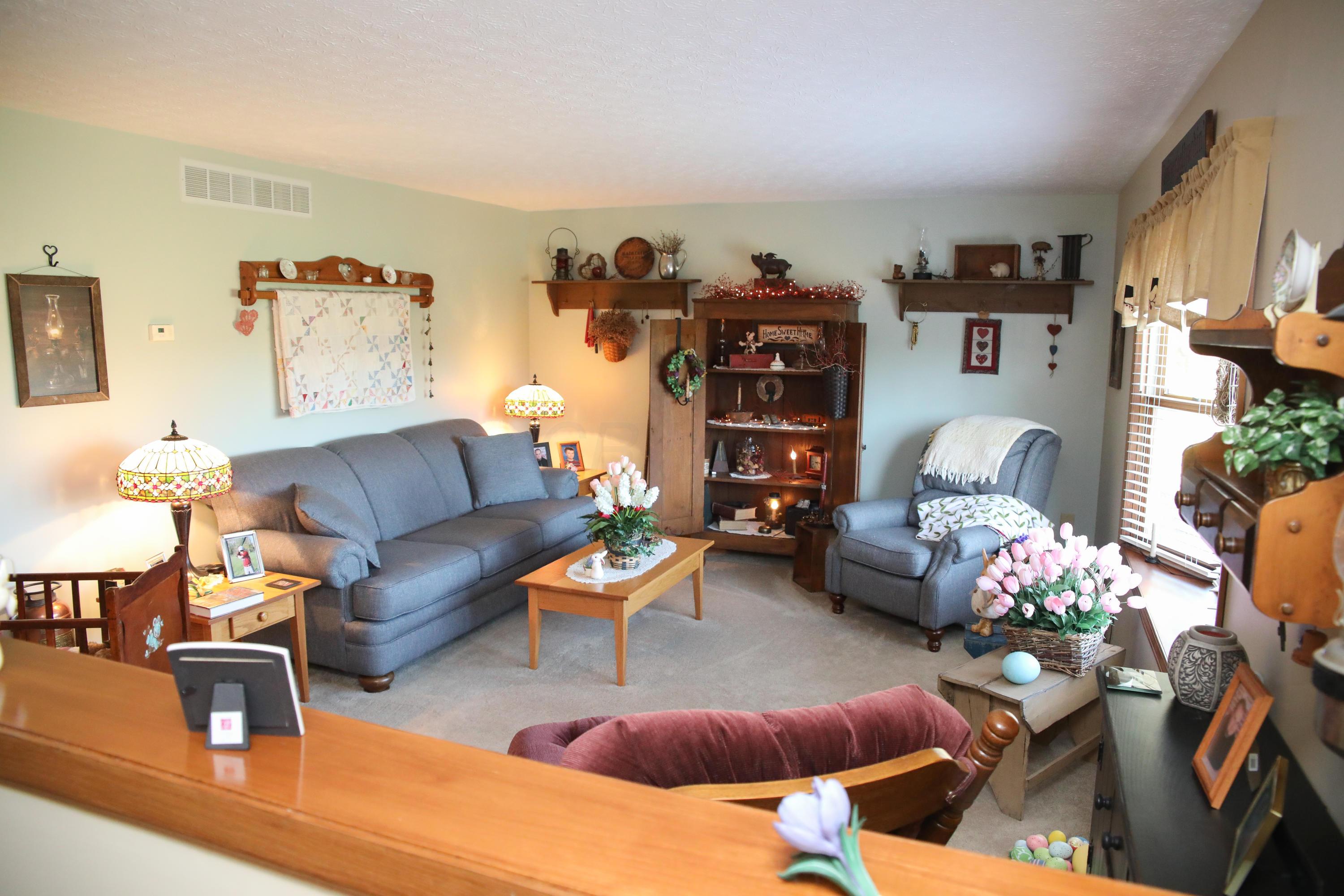 7794 Panhandle Road Southeast Heath, OH 43056 - Photo 3 of 29