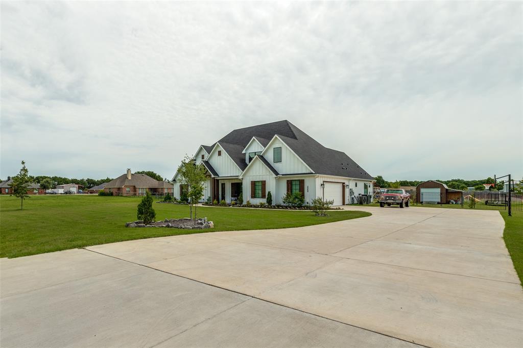 2255 County Road 377 Van Alstyne, TX 75495 - Photo 12 of 38