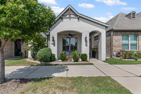 $365,000 | 5625 Traveller Drive, North Richland Hills, TX 76180
