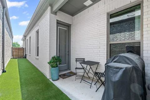 $365,000 | 5625 Traveller Drive, North Richland Hills, TX 76180