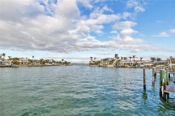 $2,199,000 | 411 Belle Isle Avenue, Belleair Beach, FL 33786