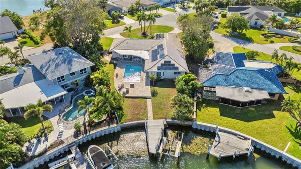 $2,199,000 | 411 Belle Isle Avenue, Belleair Beach, FL 33786