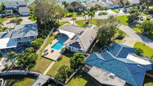 $2,199,000 | 411 Belle Isle Avenue, Belleair Beach, FL 33786