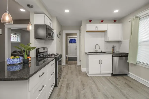 $249,900 | 714 Western Avenue North, St. Paul, MN 55103