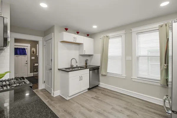 $249,900 | 714 Western Avenue North, St. Paul, MN 55103