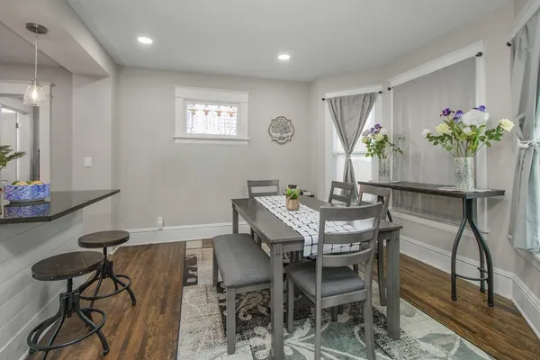 $249,900 | 714 Western Avenue North, St. Paul, MN 55103