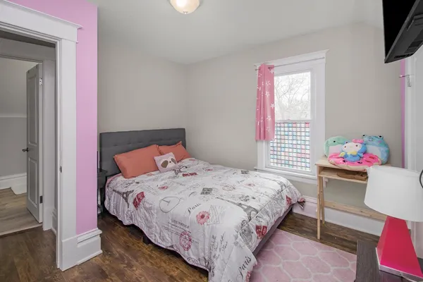 $249,900 | 714 Western Avenue North, St. Paul, MN 55103