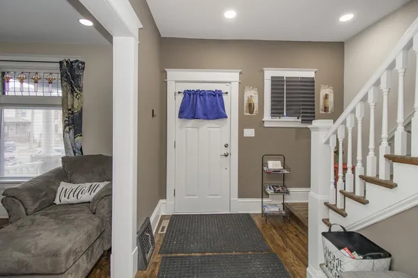 $249,900 | 714 Western Avenue North, St. Paul, MN 55103