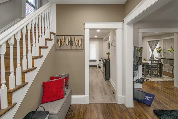 $249,900 | 714 Western Avenue North, St. Paul, MN 55103