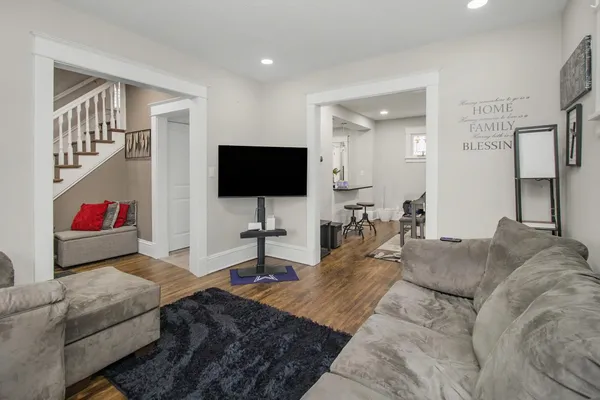 $249,900 | 714 Western Avenue North, St. Paul, MN 55103