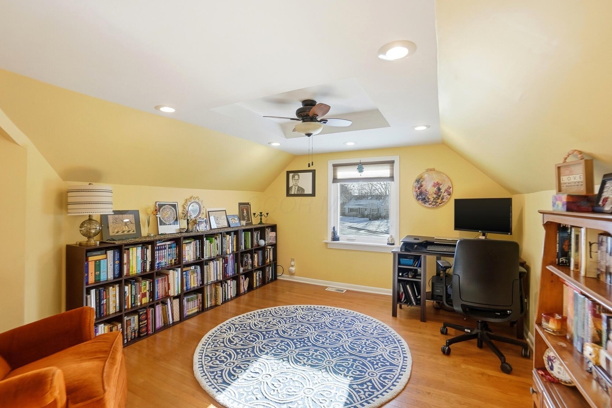 1237 Haddon Road Columbus, OH 43209 - Photo 38 of 64 039