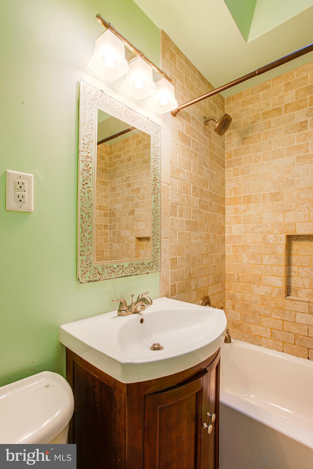 2829 Benner Street Philadelphia, PA 19149 - Photo 20 of 26