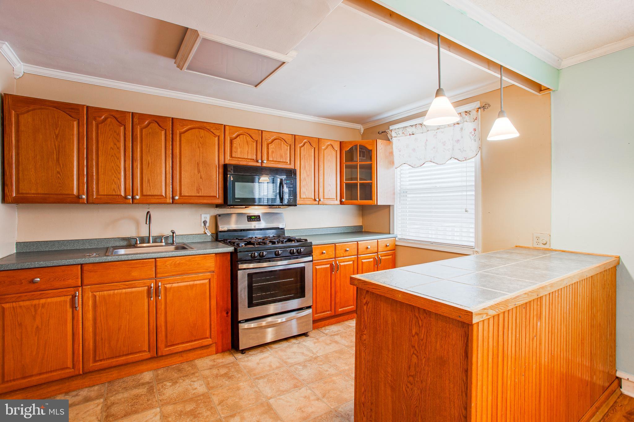 2829 Benner Street Philadelphia, PA 19149 - Photo 10 of 26