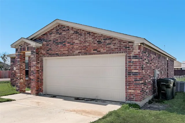 $235,000 | 2716 William Street, Mabank, TX 75147